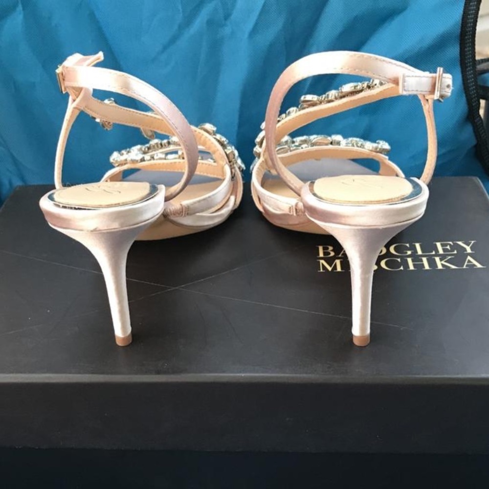 Jewell Badgley Mischka ganet asimetrycal champagne - Picture 9 of 12